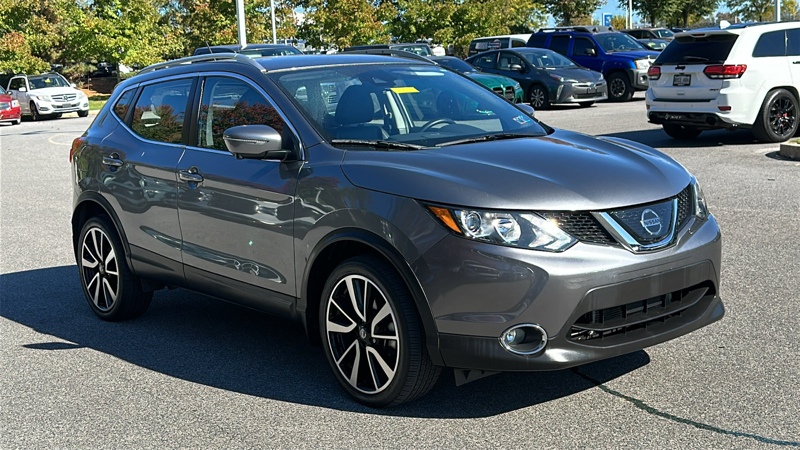 Used 2019 Nissan Rogue Sport SL AWD/4WD image 2