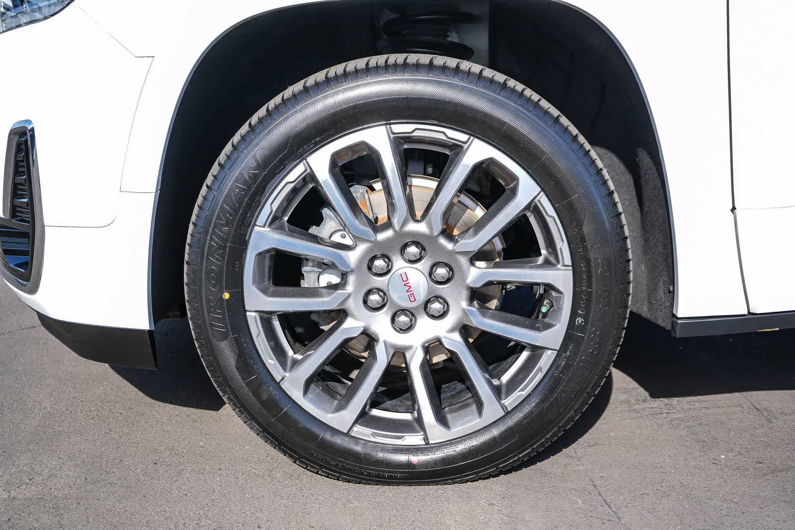 Used 2023 GMC Acadia Denali AWD/4WD image 10