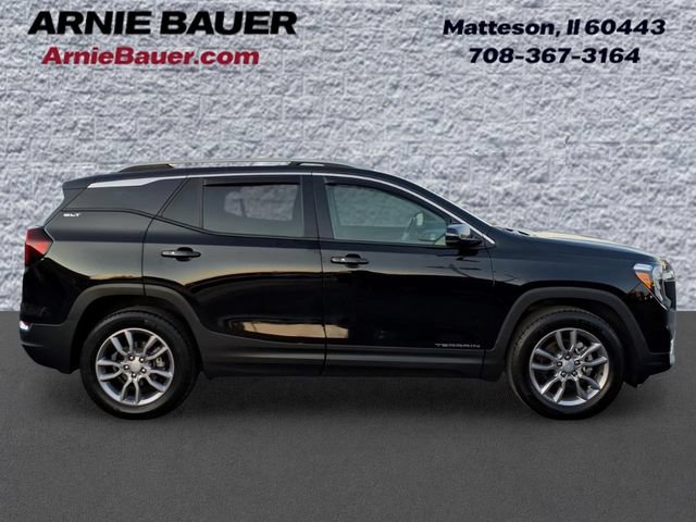 Used 2023 GMC Terrain SLT w/ Infotainment Package II AWD/4WD image 4