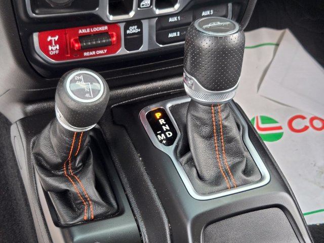 Used 2023 Jeep Gladiator Mojave w/ Cold Weather Group AWD/4WD image 29