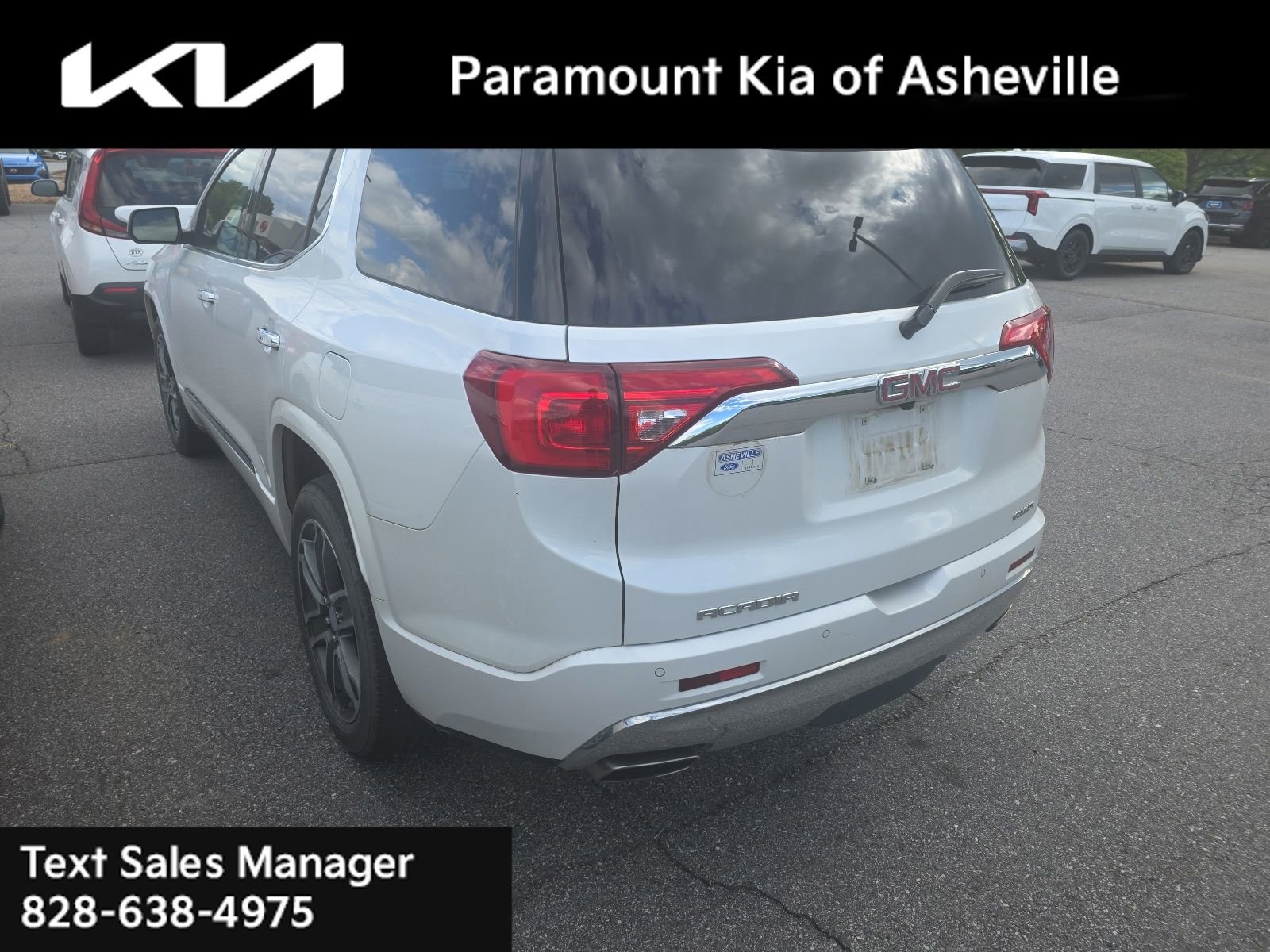 Used 2019 GMC Acadia Denali w/ Technology Package AWD/4WD image 2