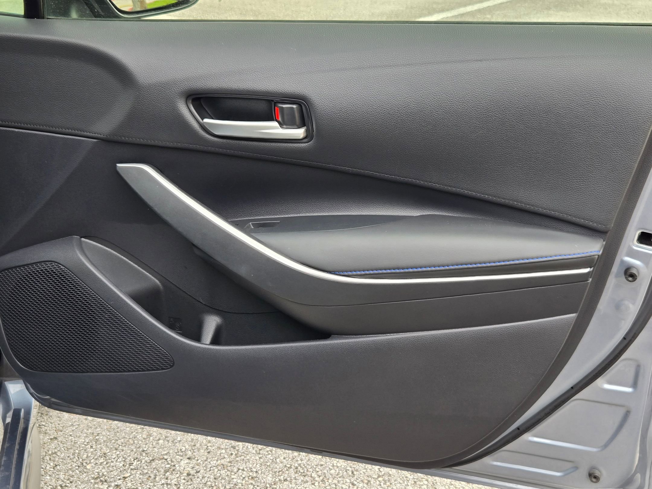Used 2020 Toyota Corolla SE FWD image 28