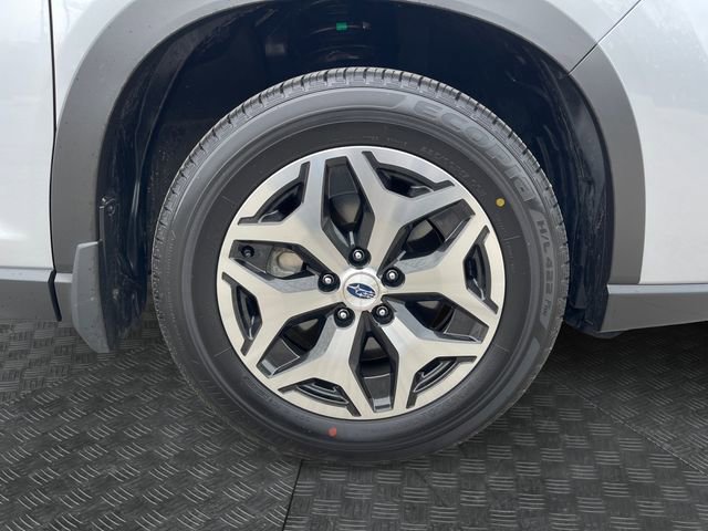 Used 2024 Subaru Forester Premium image 14