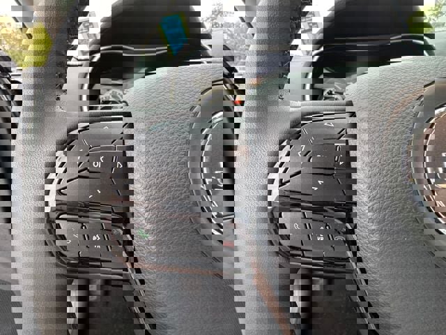 Used 2023 Jeep Cherokee Altitude Lux image 27