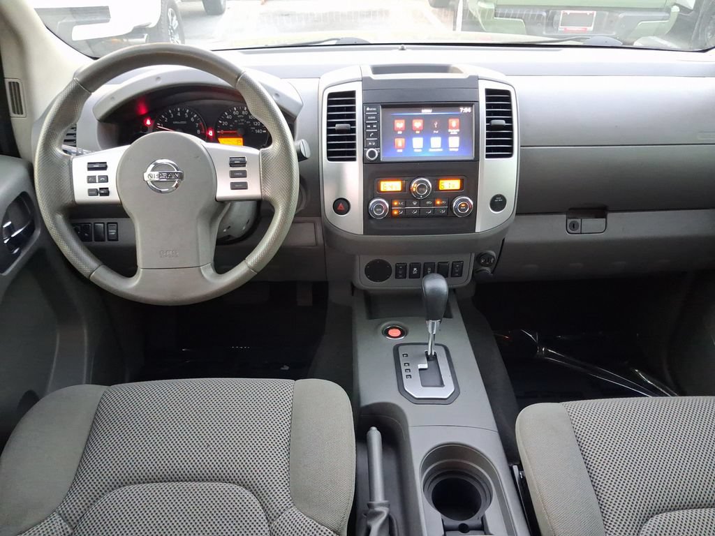 Used 2021 Nissan Frontier SV w/ Midnight Edition Floor Mats RWD image 9
