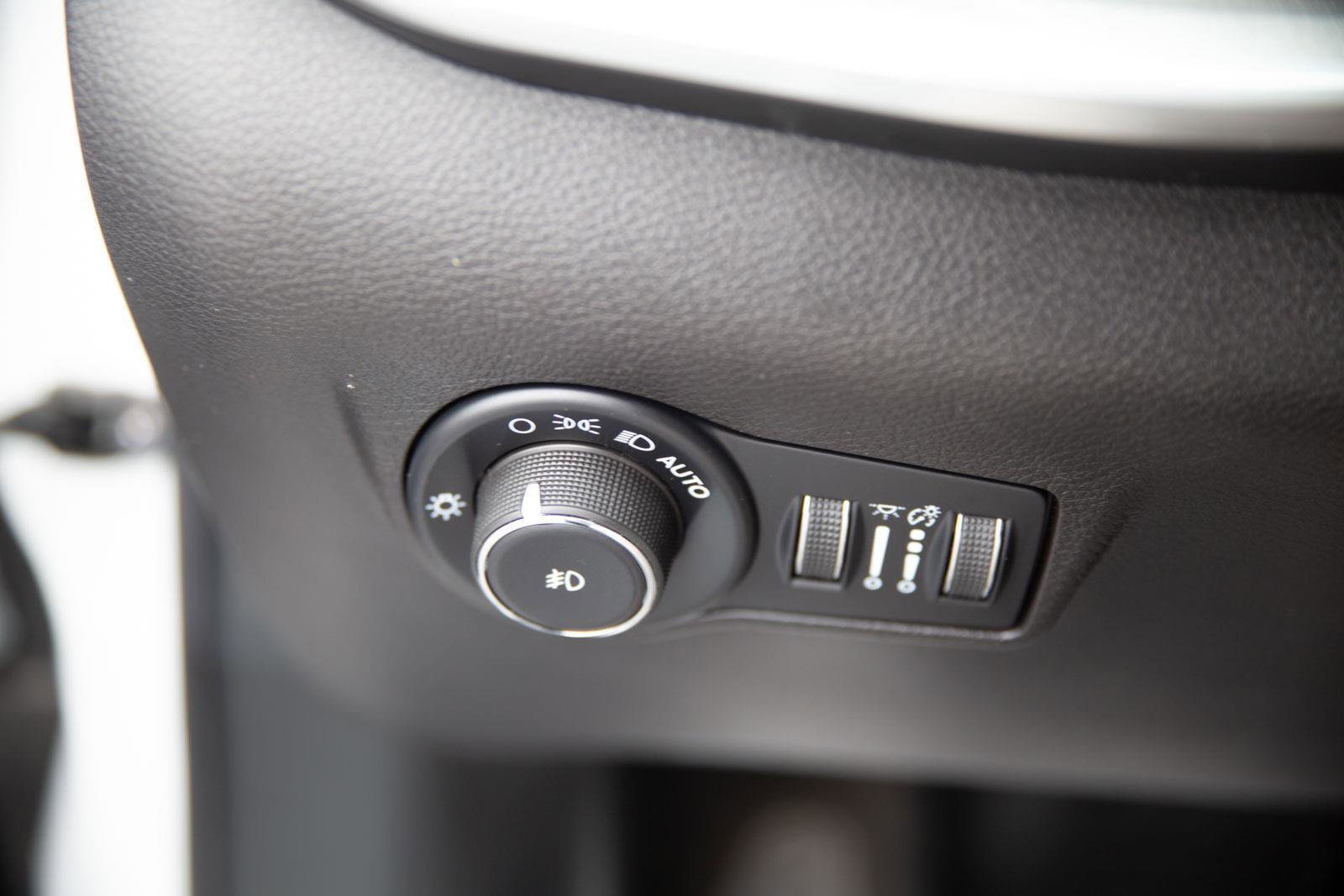 Used 2025 Jeep Compass Limited AWD/4WD image 18