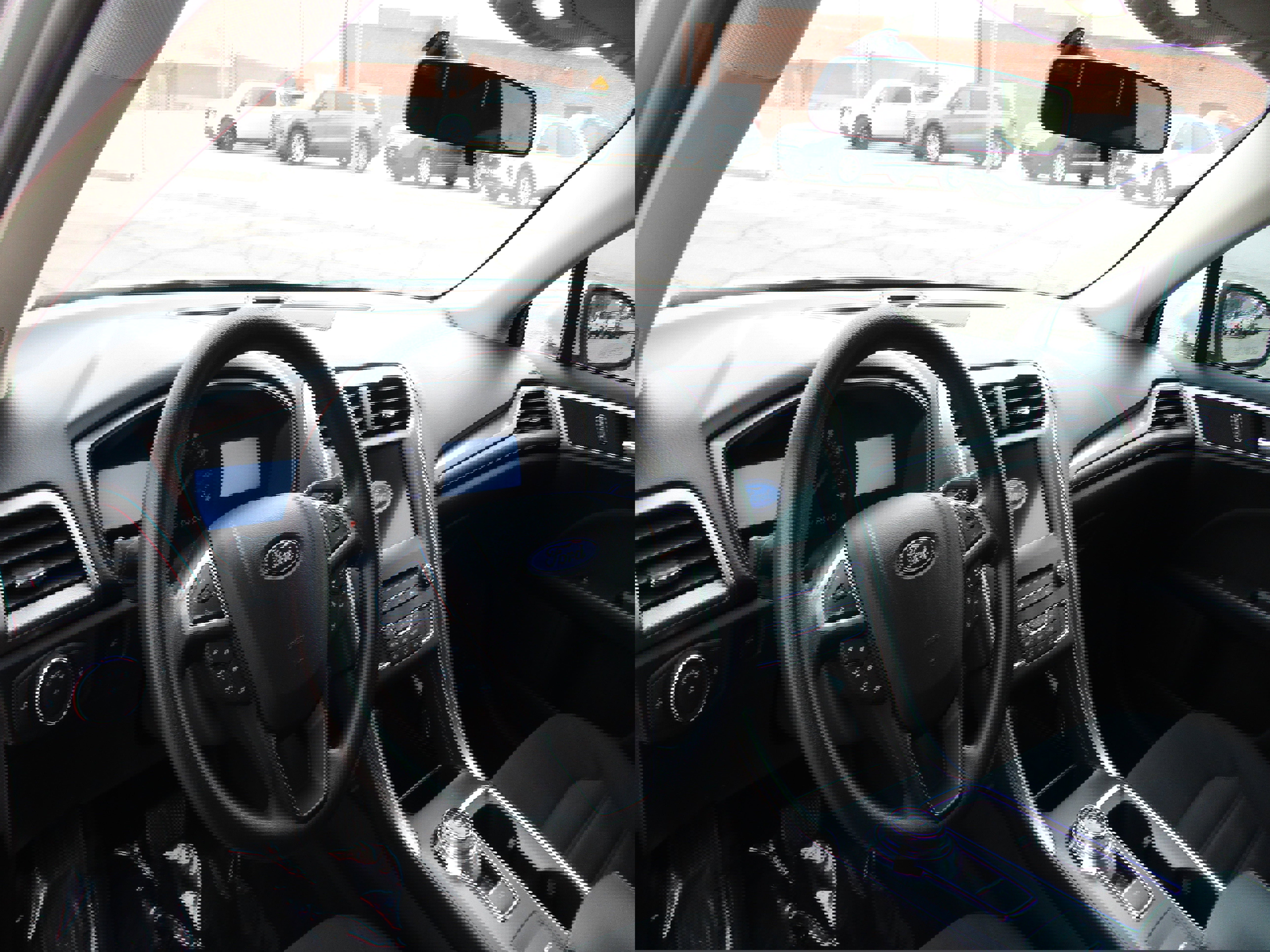 Used 2018 Ford Fusion SE w/ Fusion SE Technology Package image 13