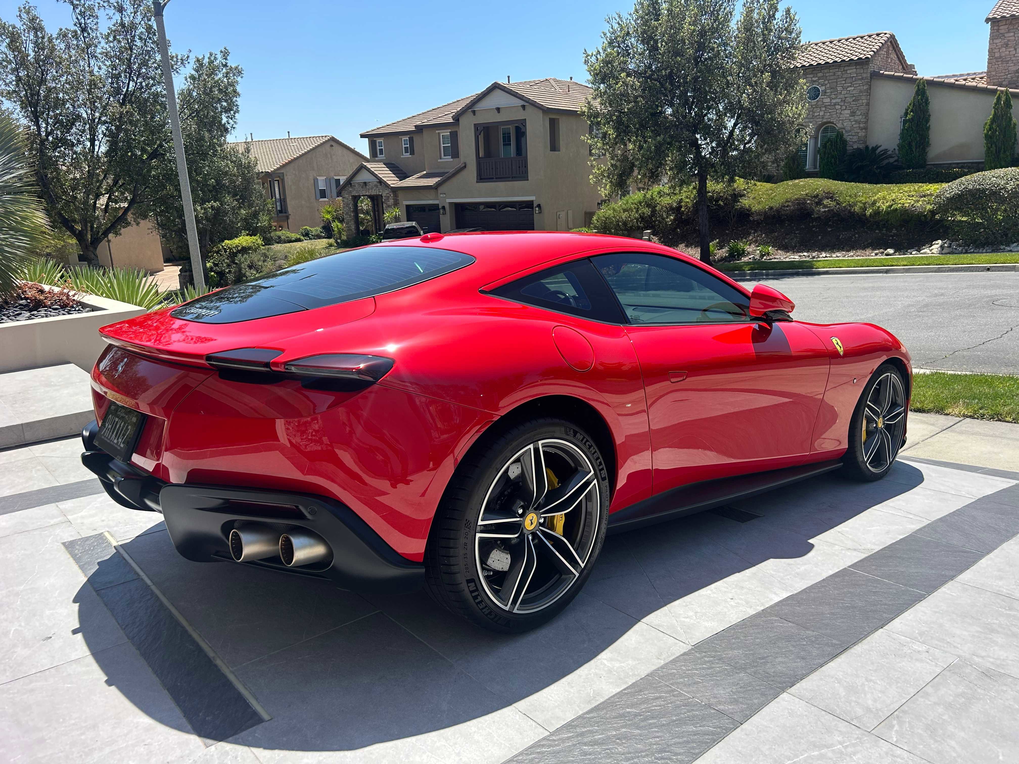 Used 2022 Ferrari Roma RWD image 6