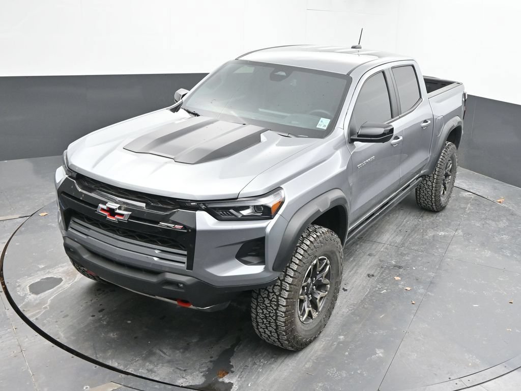Used 2024 Chevrolet Colorado ZR2 w/ ZR2 Convenience Package III AWD/4WD image 35