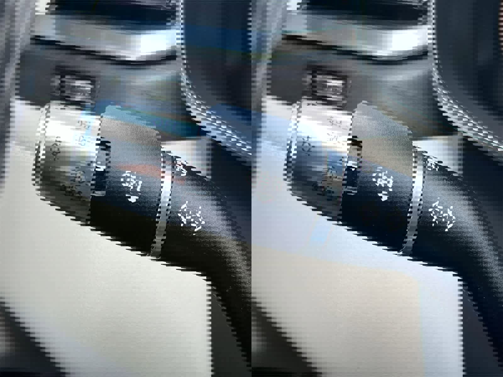 Used 2022 Jaguar XF R-Dynamic SE image 25