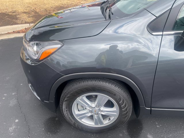 Used 2017 Chevrolet Trax LT w/ LT Convenience Package FWD image 21