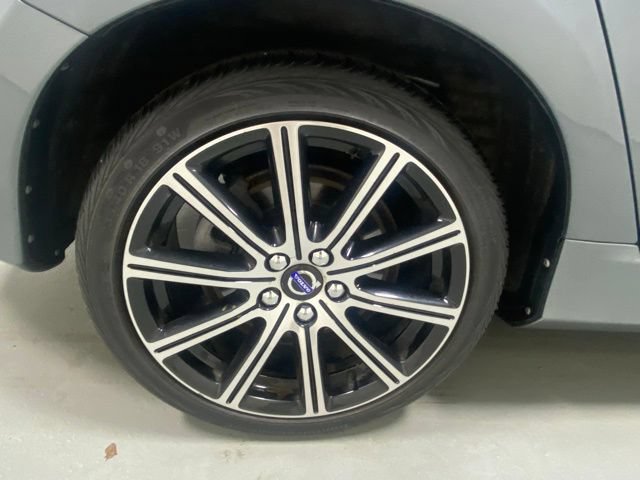 Used 2016 Volvo S60 T5 Inscription Platinum w/ Climate Package AWD/4WD image 5
