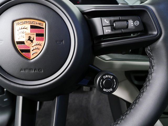 New 2026 Porsche Cayenne Coupe image 11