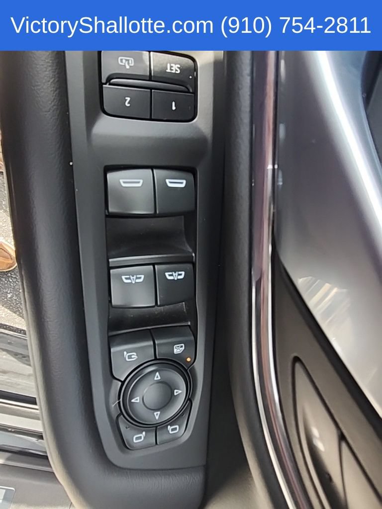Used 2022 Chevrolet Suburban LT w/ LT Signature Plus Package AWD/4WD image 25