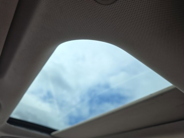 Used 2012 Kia Optima EX w/ Premium Pkg image 2