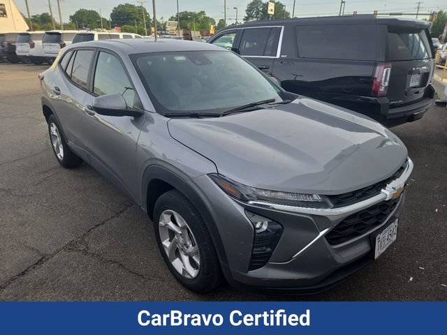 Used 2024 Chevrolet Trax LS w/ LS Convenience Package FWD video 1