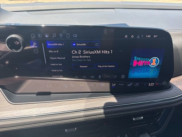 New 2025 Chevrolet Suburban Premier image 26