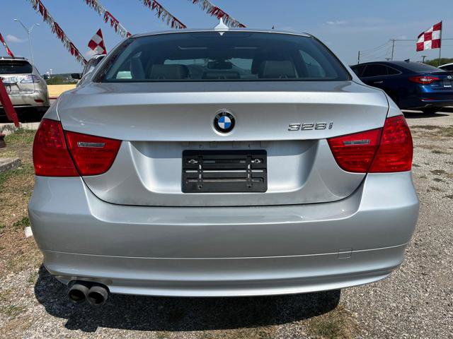 Used 2009 BMW 328i xDrive Sedan image 6