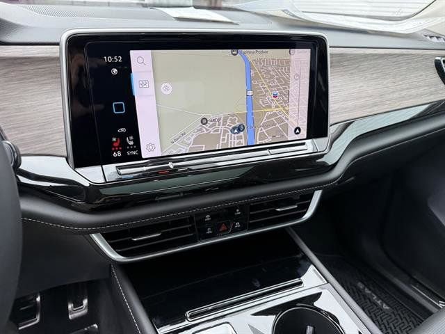 New 2025 Volkswagen Atlas SEL Premium R-Line image 24