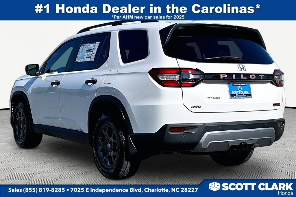 New 2026 Honda Pilot TrailSport image 3