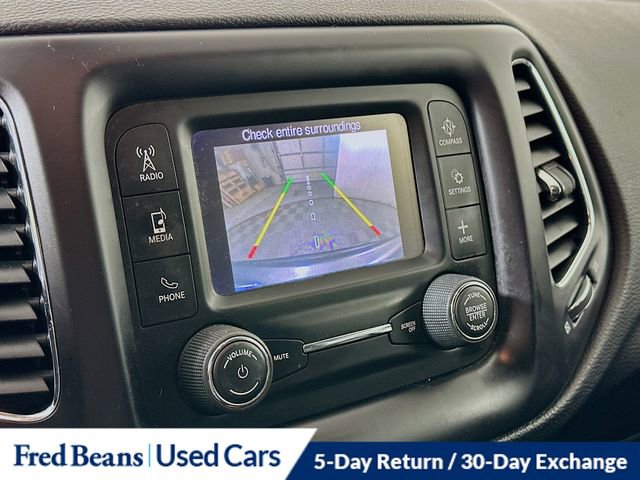 Used 2018 Jeep Compass Latitude AWD/4WD image 16