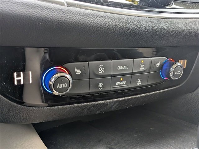 Certified 2018 Buick Enclave Essence image 18