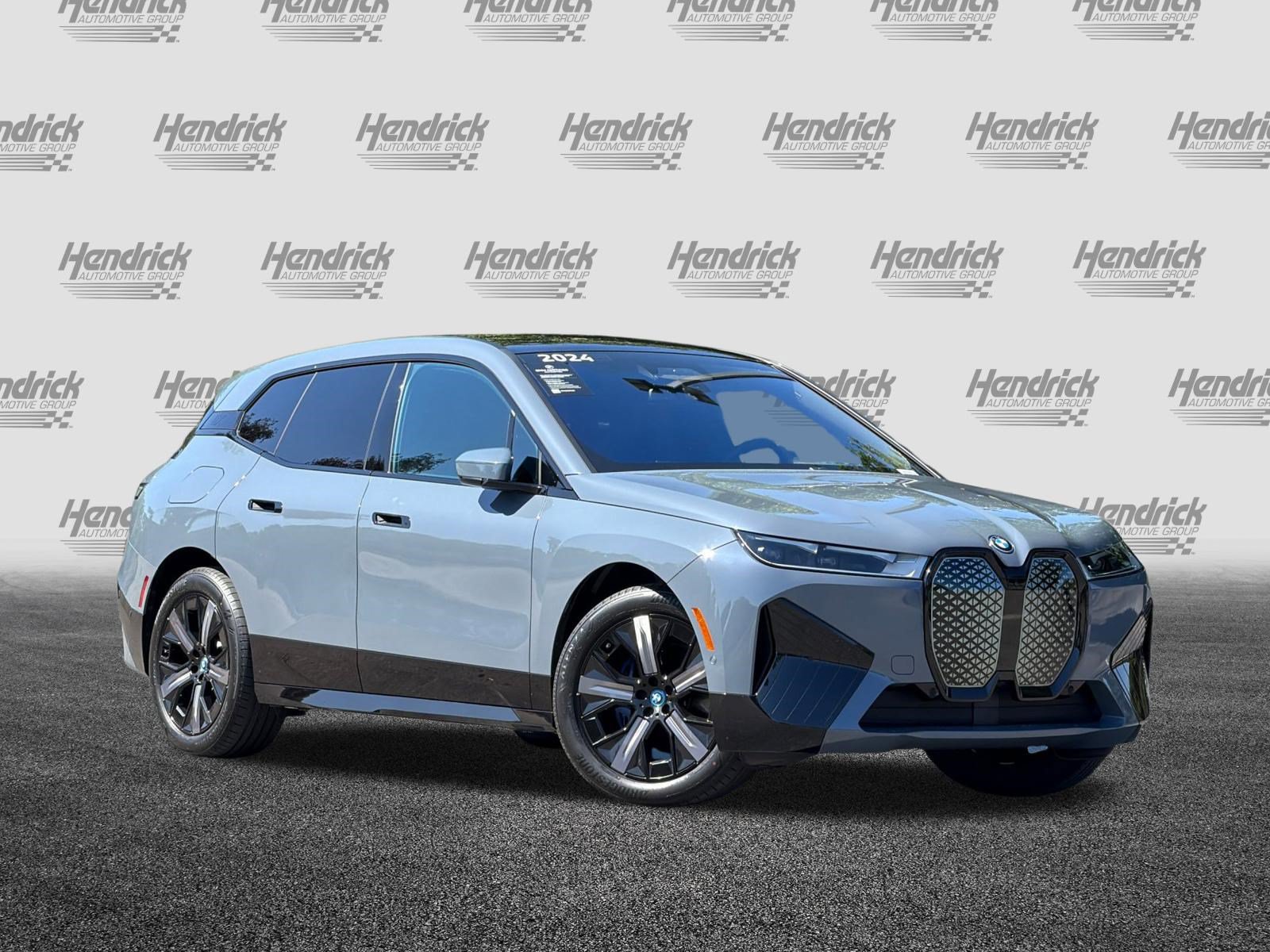 Certified 2024 BMW iX xDrive50 w/ Sport Package AWD/4WD image 2