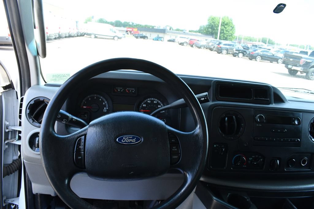 Used 2015 Ford E-450 and Econoline 450 Super Duty RWD image 7
