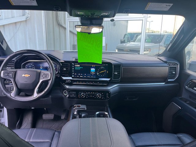 Used 2024 Chevrolet Silverado 1500 High Country w/ Technology Package image 13