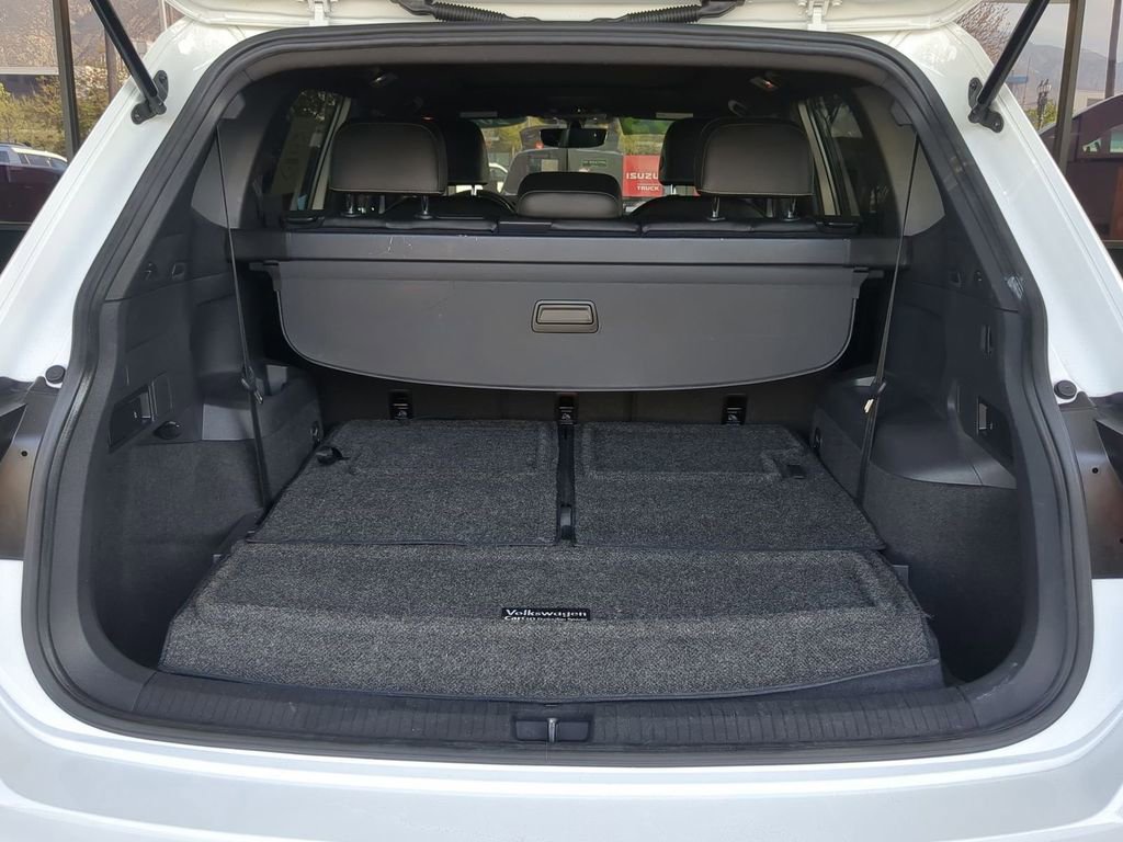Used 2021 Volkswagen Tiguan SE R-Line FWD image 27
