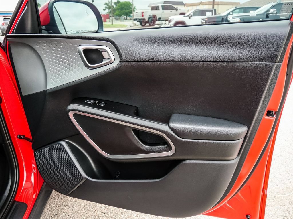 Used 2025 Kia Soul S FWD image 73