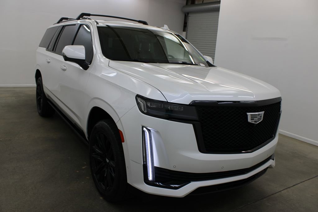 Used 2022 Cadillac Escalade ESV Sport Platinum AWD/4WD image 6