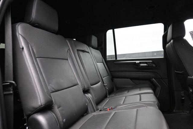 Used 2025 Chevrolet Suburban Z71 AWD/4WD image 27