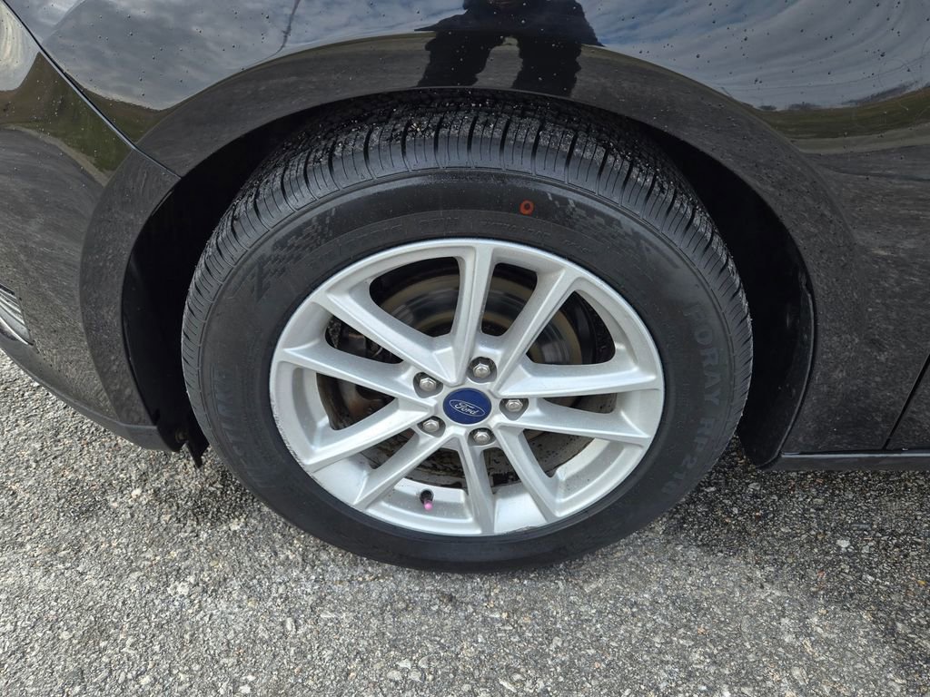 Used 2017 Ford Focus SE image 10