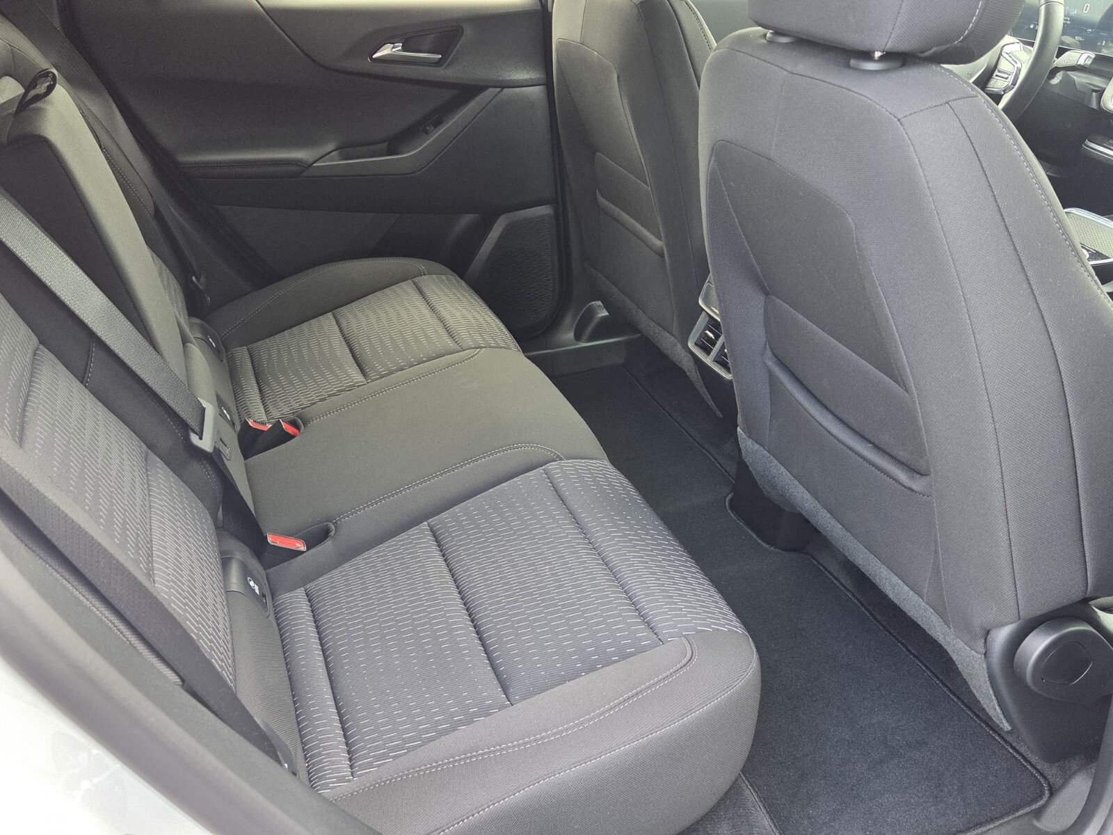 Used 2026 Chevrolet Equinox LT w/ Midnight Edition FWD image 10