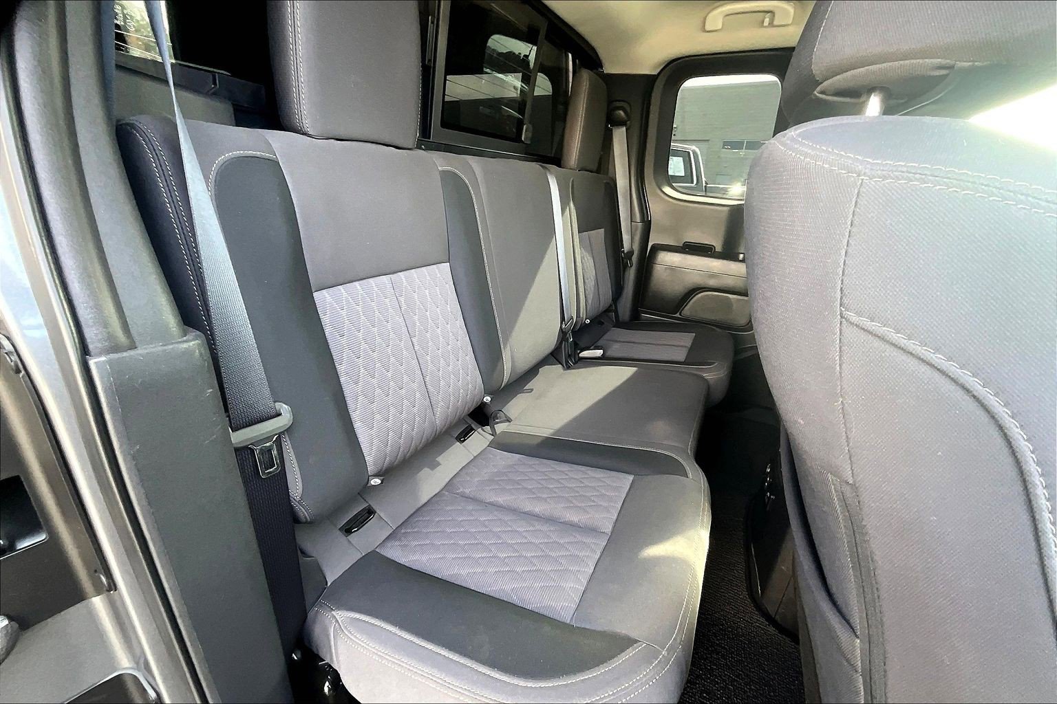 Used 2020 Nissan Titan SV w/ SV Convenience Package image 23