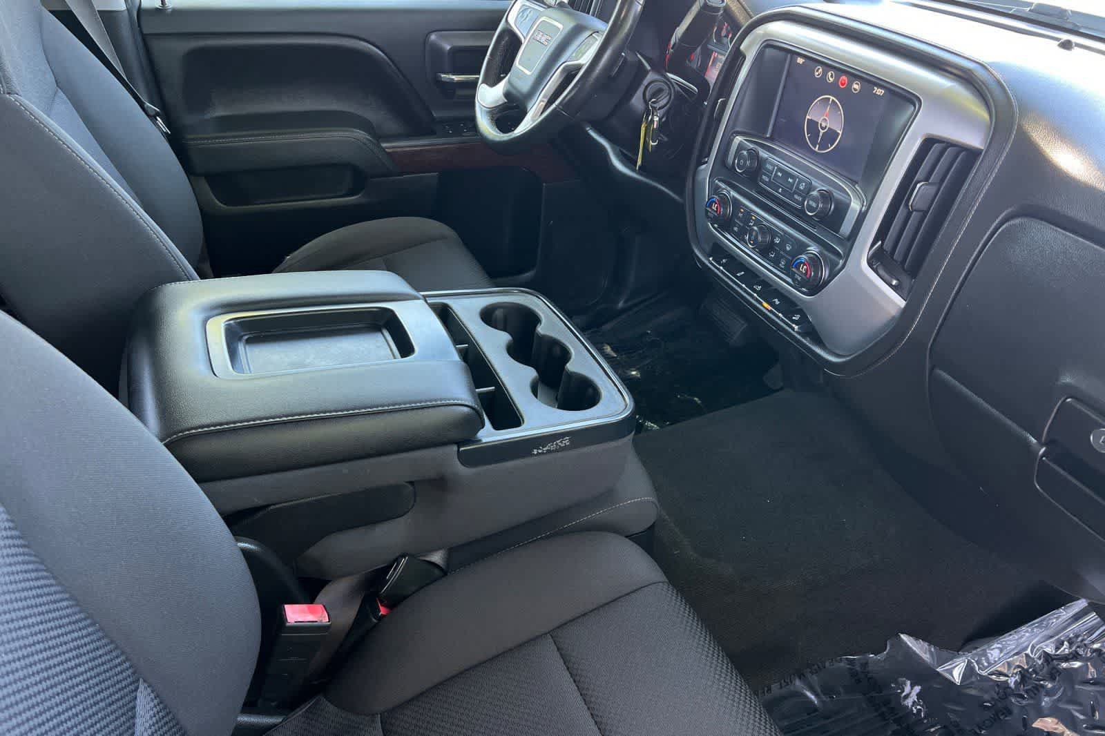 Used 2016 GMC Sierra 2500 SLE w/ SLE Preferred Package AWD/4WD image 17