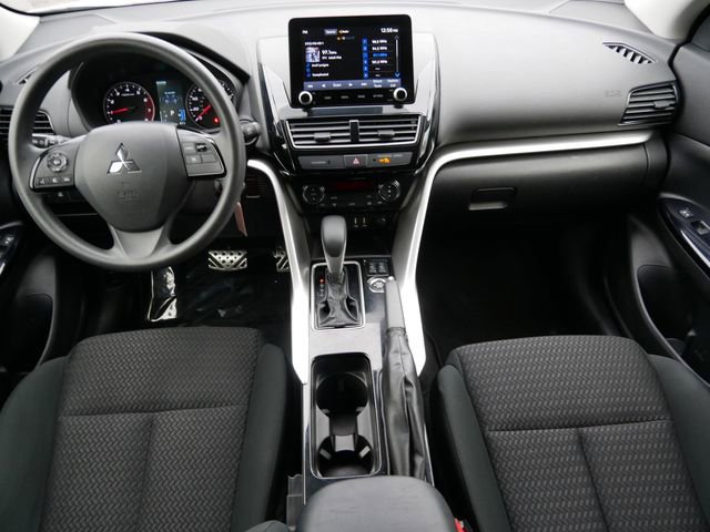 Used 2022 Mitsubishi Eclipse Cross LE image 12