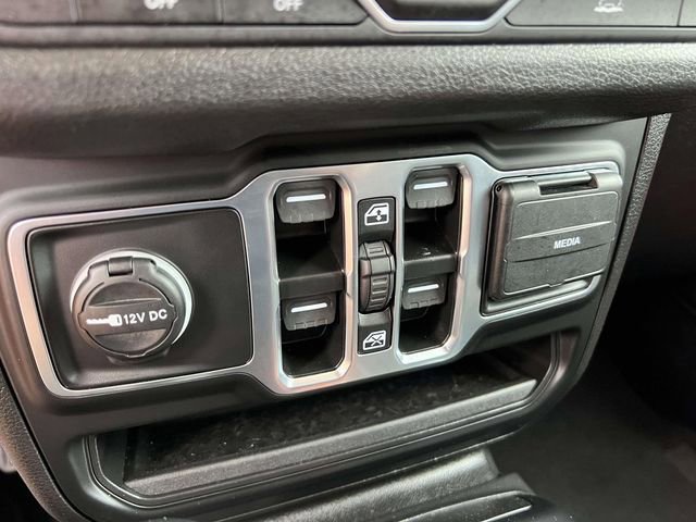 Certified 2025 Jeep Wrangler Unlimited Sport AWD/4WD image 22