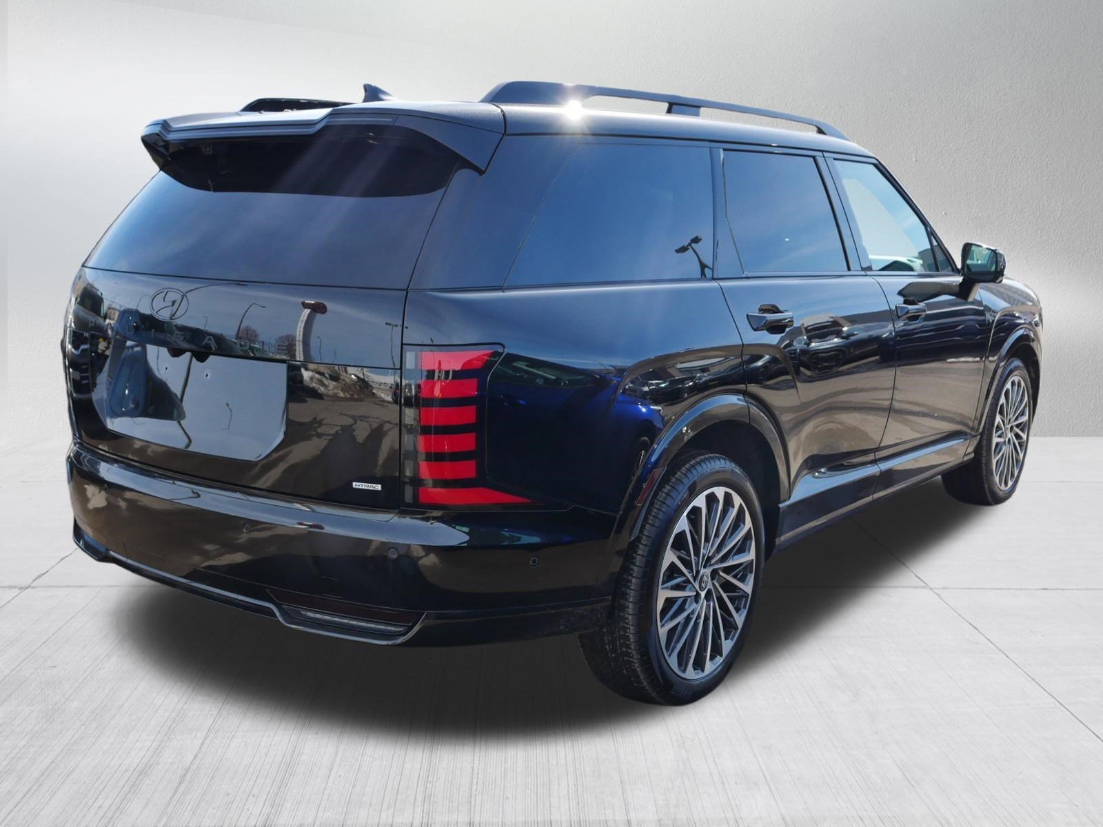 Used 2026 Hyundai Palisade Calligraphy image 7