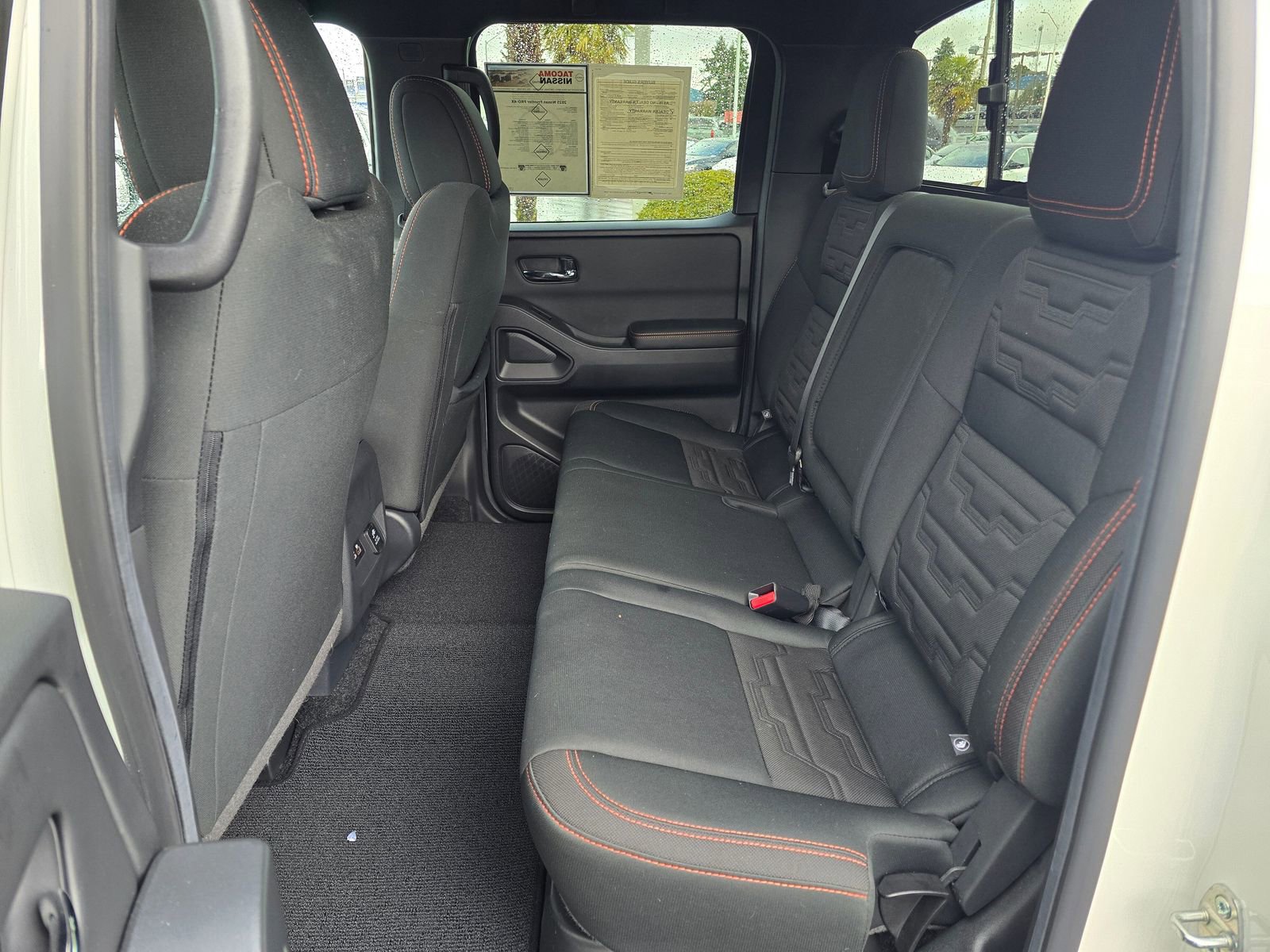 Used 2025 Nissan Frontier PRO-4X w/ Pro Convenience Package image 38