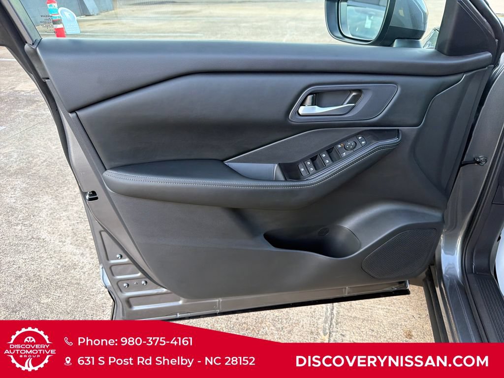 New 2026 Nissan Rogue SV AWD/4WD image 10
