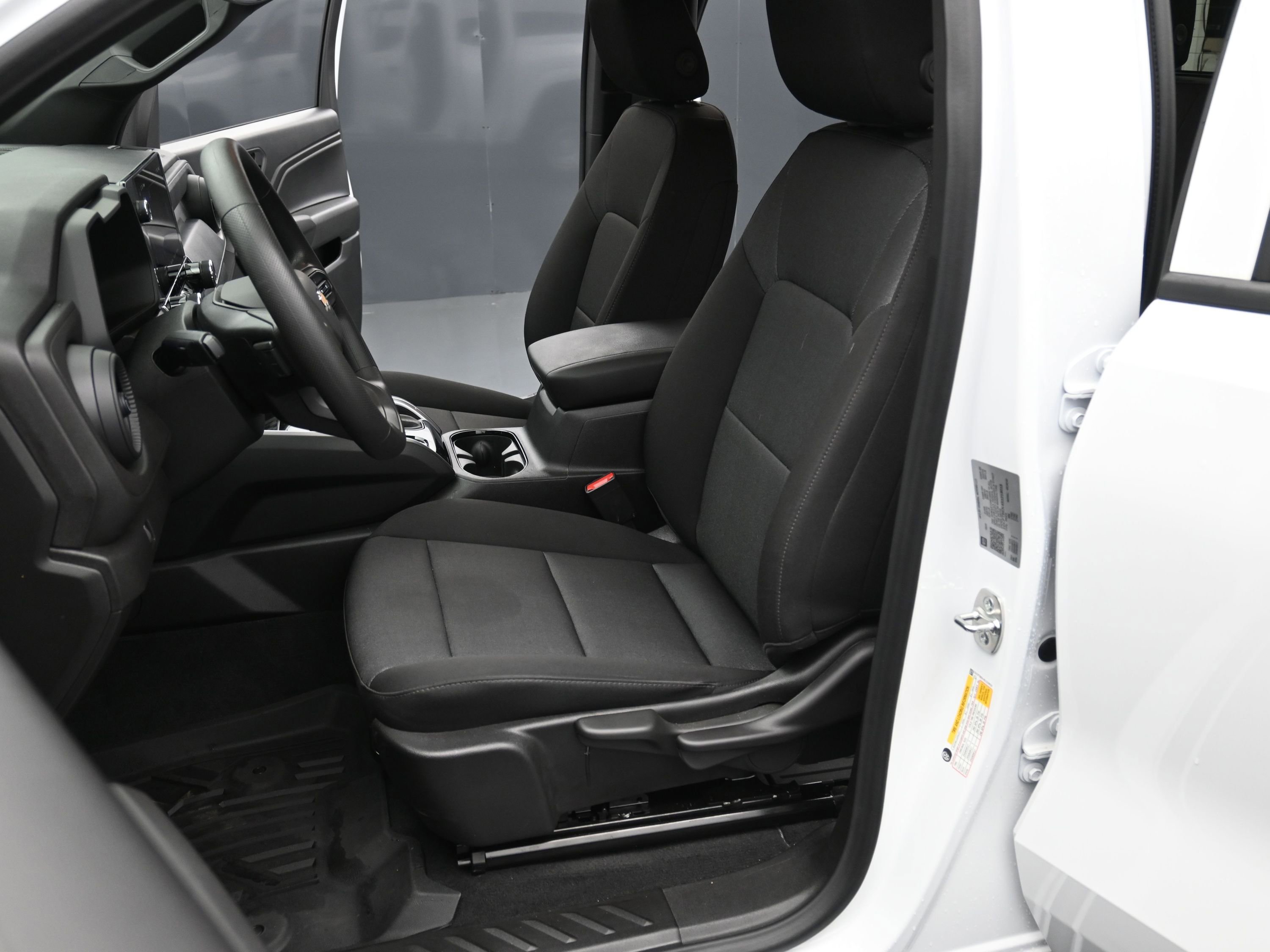 Used 2025 Chevrolet Colorado W/T image 22