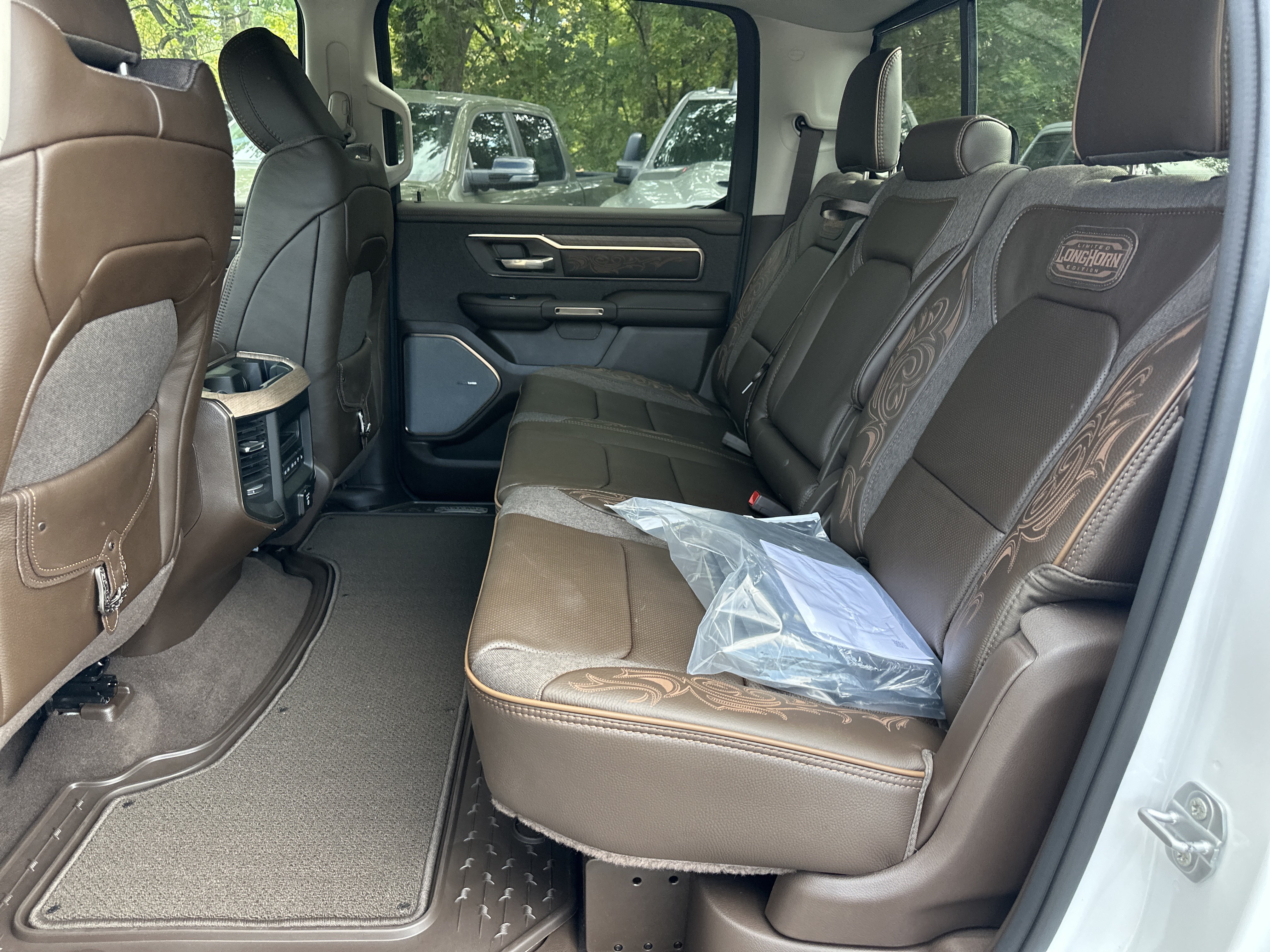New 2027 RAM 1500 Longhorn AWD/4WD image 32