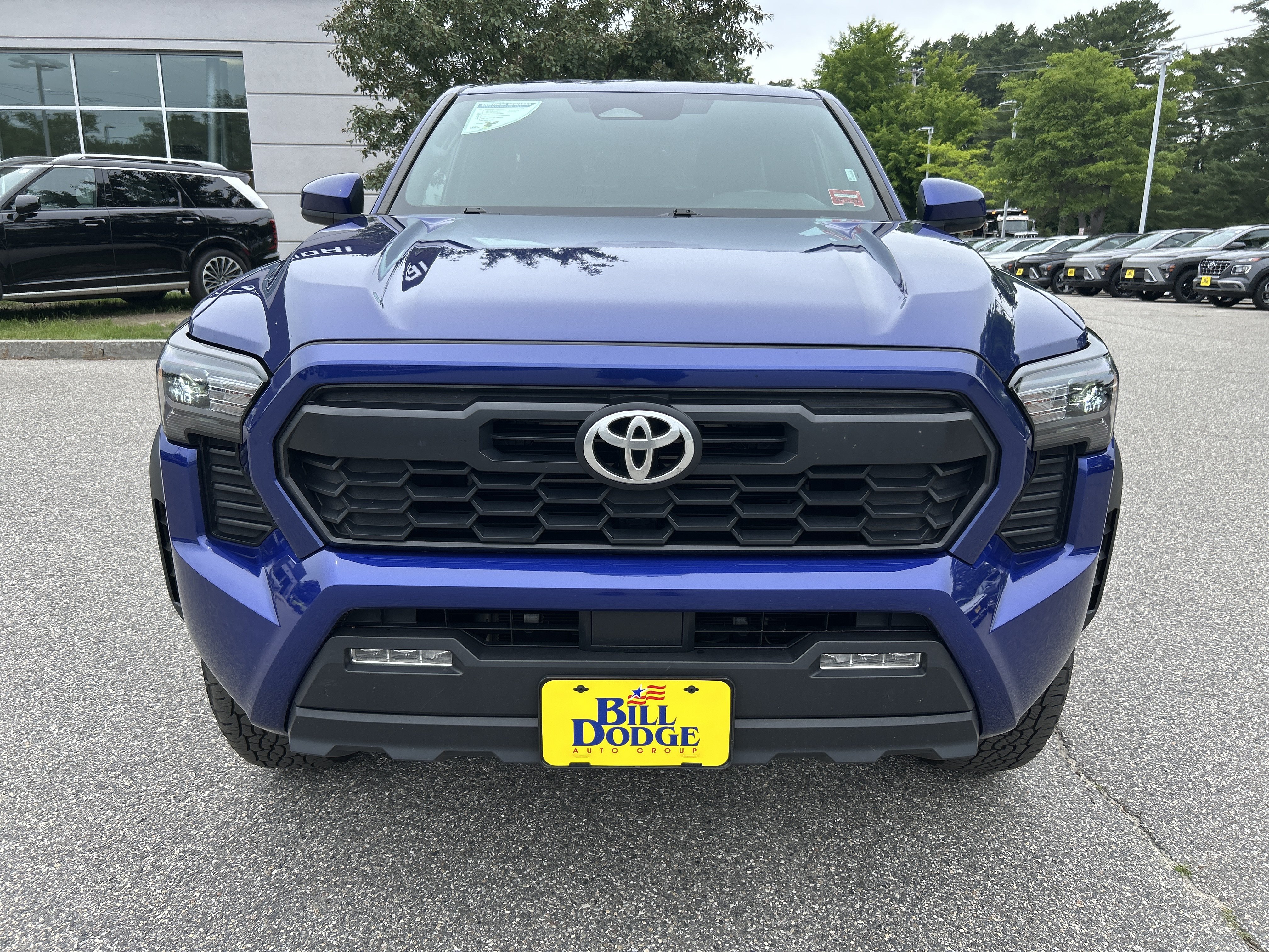 Used 2024 Toyota Tacoma TRD Off-Road AWD/4WD image 2