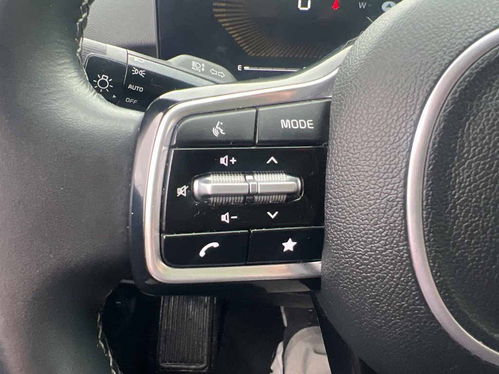 Certified 2024 Kia Sorento S FWD image 54