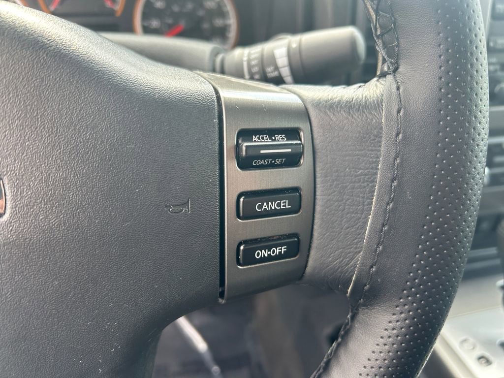 Used 2011 Nissan Titan SV w/ SV Value Truck Pkg AWD/4WD image 17