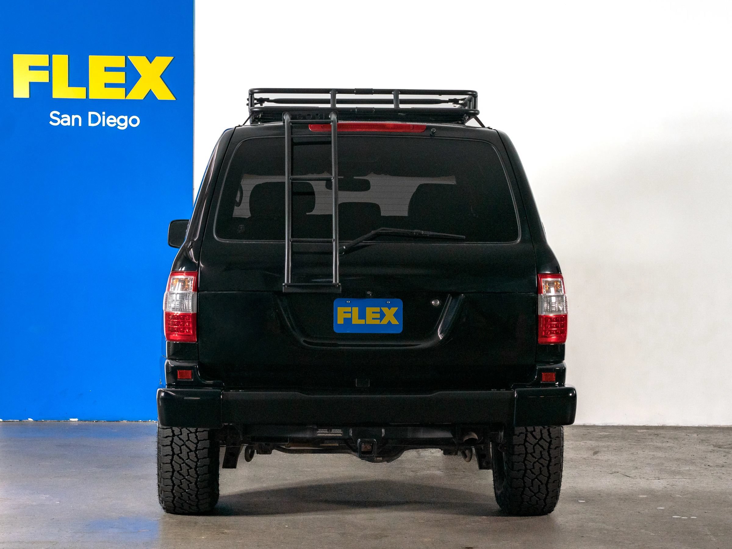 Used 2004 Toyota Land Cruiser AWD/4WD image 4