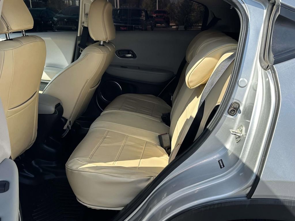 Used 2016 Honda HR-V EX image 9