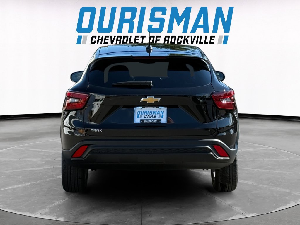 New 2026 Chevrolet Trax LS w/ LS Convenience Package FWD image 5